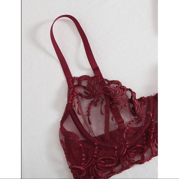 Sexy Sheer Floral Embroidered Lingerie Set - Picture 6 of 8